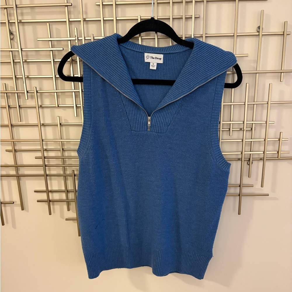 Blue Sleeveless Zip-Up Tank Top